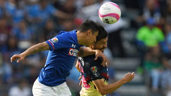 Cruz Azul y América se enfrentan en la Jornada 12 del futbol mexicano.