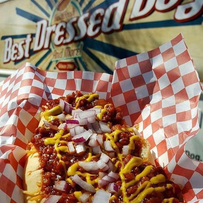 Best Dressed Dog Serves: Hot dogs. Menu sample: Sonoran dog with bacon jam, pinto beans, shredded Cheddar, Jack cheese, guacamole sauce, green chile, tomato and olives. Seattle dog with cream cheese, jalape ñ o relish, mustard, onion and sauerkraut. Details: bestdresseddog1.com .