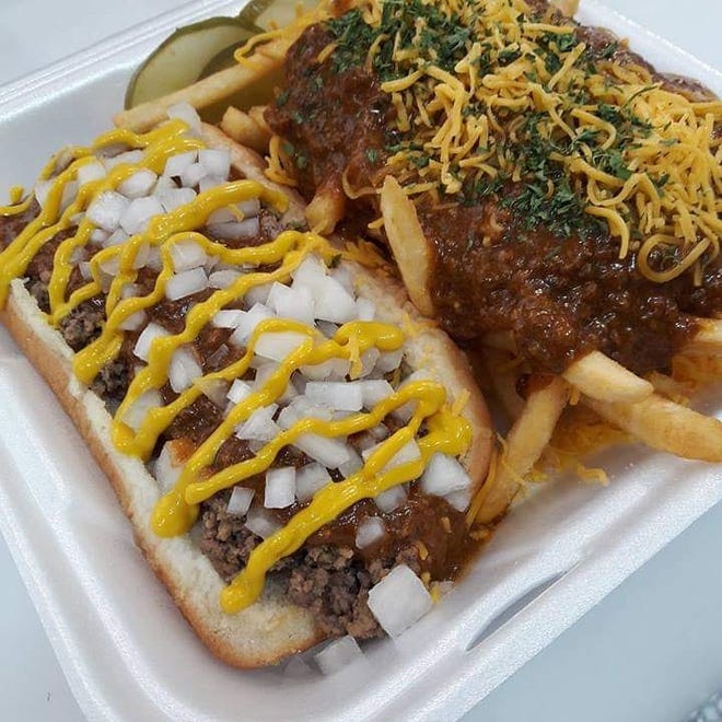 Detroit Coney Cruiser Serves: Detroit-style hot dogs, burgers and chili. Menu sample: Detroit Coney — a custom-made frankfurter topped with Detroit chili sauce, onion and yellow mustard. Detroit Loose Burger — ground beef topped with Detroit chili sauce, onion and yellow mustard. Chili cheese fries — shoestring fries topped with Detroit chili sauce and cheddar cheese. Details: detroitconeycruiser.com .