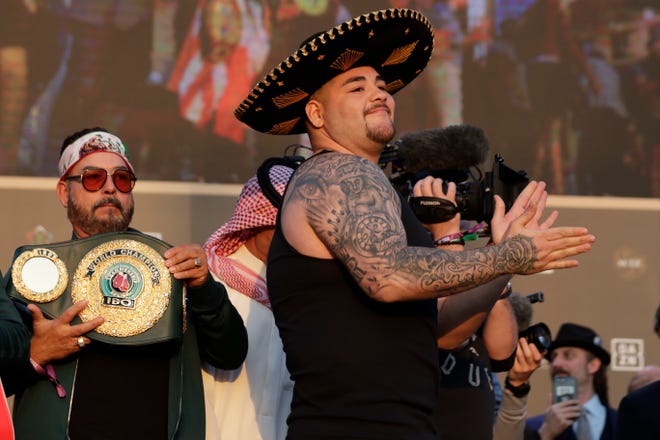 Andy Ruiz Jr. y Anthony Joshua ya se pesaron y se reportan listos para el esperado combate en Arabia, en el que el púgil de raíces mexicanas buscará repetirle la dosis al británico, este sábado 7 de diciembre.