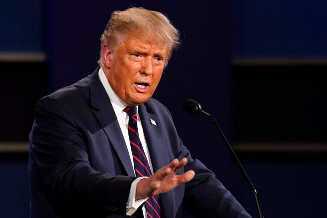Donald Trump habla durante el primer debate presidencial.