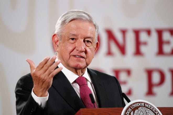 El presidente de México, Andrés Manuel López Obrador, habla durante una rueda de prensa matutina en el Palacio Nacional de Ciudad de México.