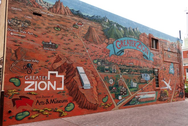 Un mural en el centro de St. George, Utah, muestra el á rea de Greater Zion.