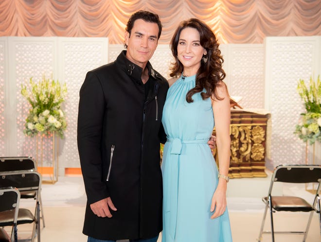 El sonorense David Zepeda y Susana González, presentes en la bendición de inicio de grabaciones de su telenovela "Mi Fortuna es Amarte".