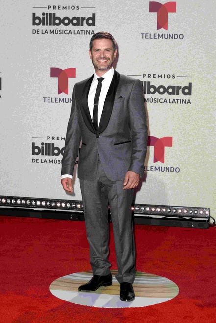 Mark Tacher en la alfombra roja de los Premios Billboard de la Música Latina 2021.
