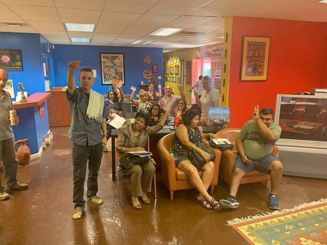 Los colombianos en Arizona asistieron al consulado móvil durante su visita en junio de 2019