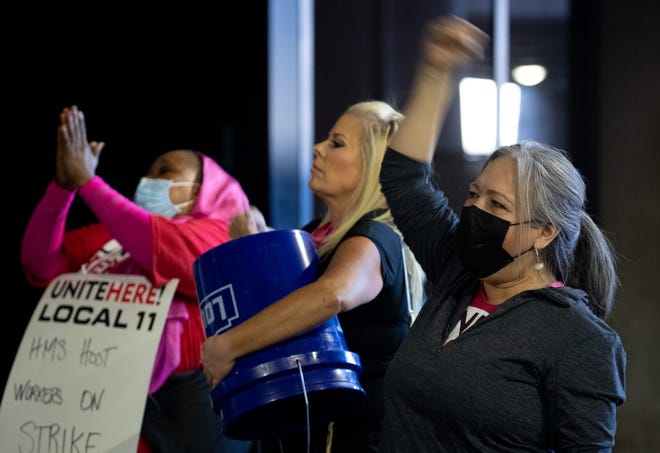 HMSHost workers protest outside Terminal 4 on Nov. 22, 2021, at Phoenix Sky Harbor International Airport.