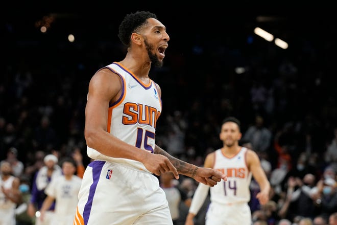 Phoenix Suns guard Cameron Payne (15) during the first half of an NBA basketball game against the Memphis Grizzlies, Monday, Dec. 27, 2021, in Phoenix.