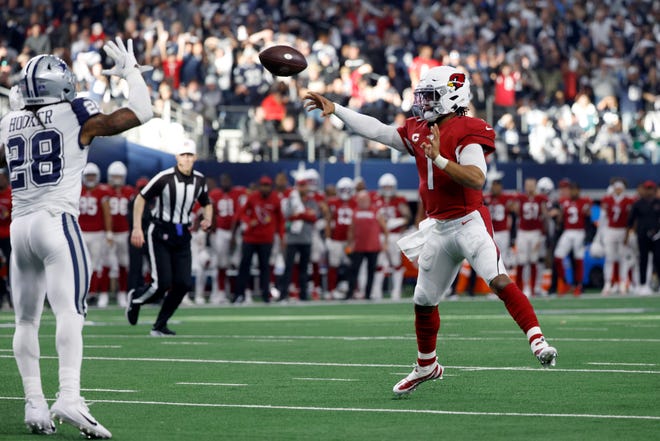 Arizona Cardinals quarterback Kyler Murray (1) throws a touchdown pass to wide receiver Antoine Wesley during the first half of an NFL football game against the Dallas Cowboys Sunday, Jan. 2, 2022, in Arlington, Texas.