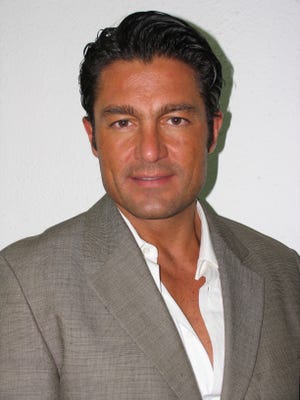 Fernando Colunga interpretará a Aquiles Greco en la serie "Hijos de un Clan".