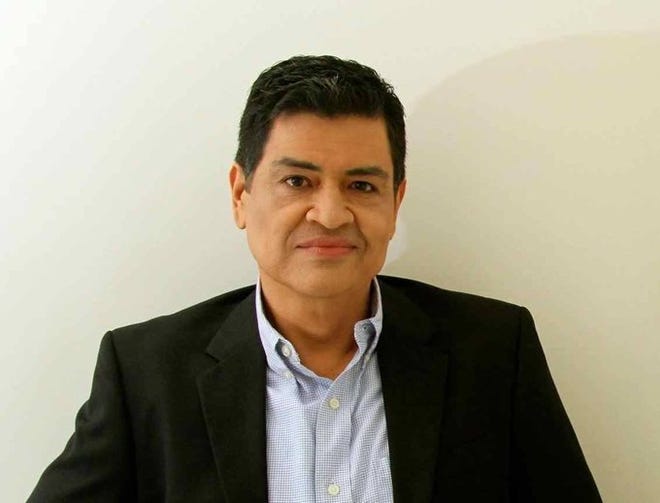 El periodista Luis Enrique Ramírez Ramos, era columnista político del periódico El Debate y director del portal de noticias Fuentes Fidedignas, tenía más de 40 años de trabajo en distintos medios de comunicación nacionales.