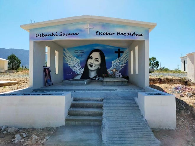El muralista Rafael Aguirre, es el autor del mural de donde se extrajo la icónica imagen de Debanhi Escobar, que se hizo viral desde su desaparición el 9 de abril.