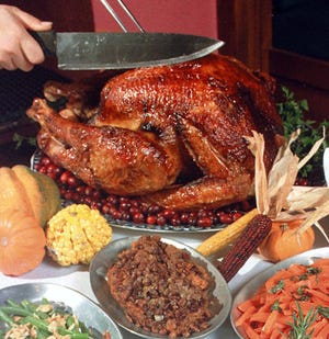 Hay de gustos a gustos para cada familia, pero algo que no puede faltar en la cena de Thanksgiving es el pavo.
